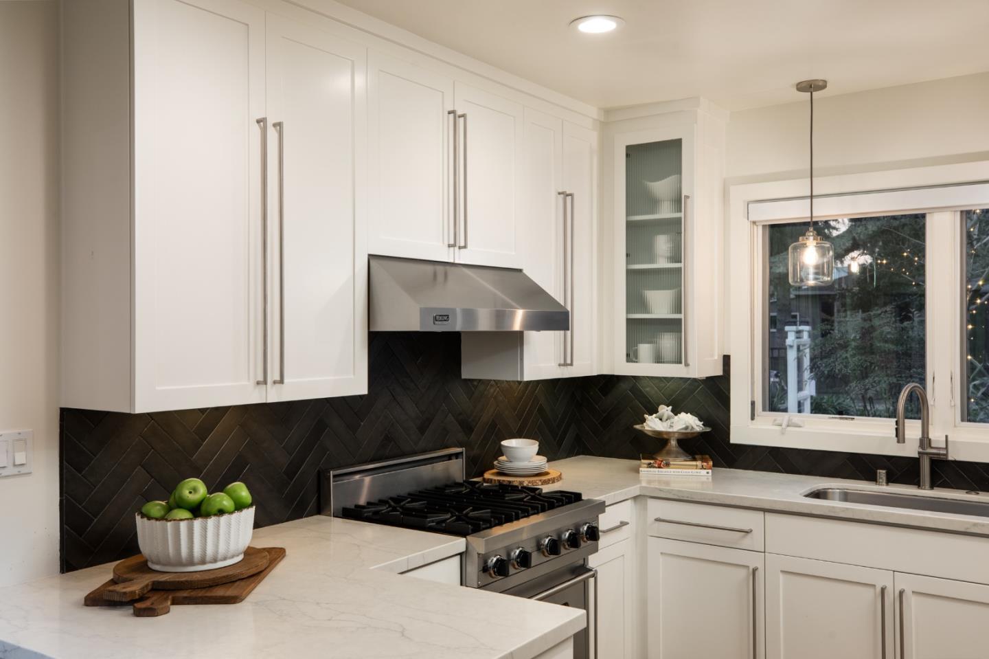 1596 Columbus Av - Easton Addition