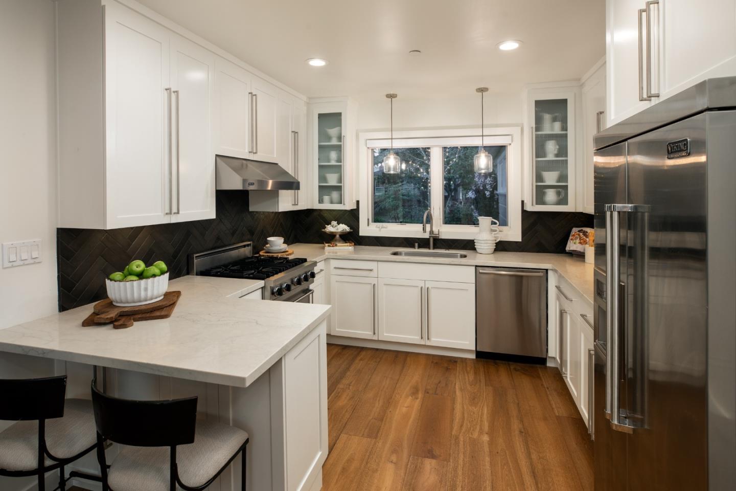 1596 Columbus Av - Easton Addition