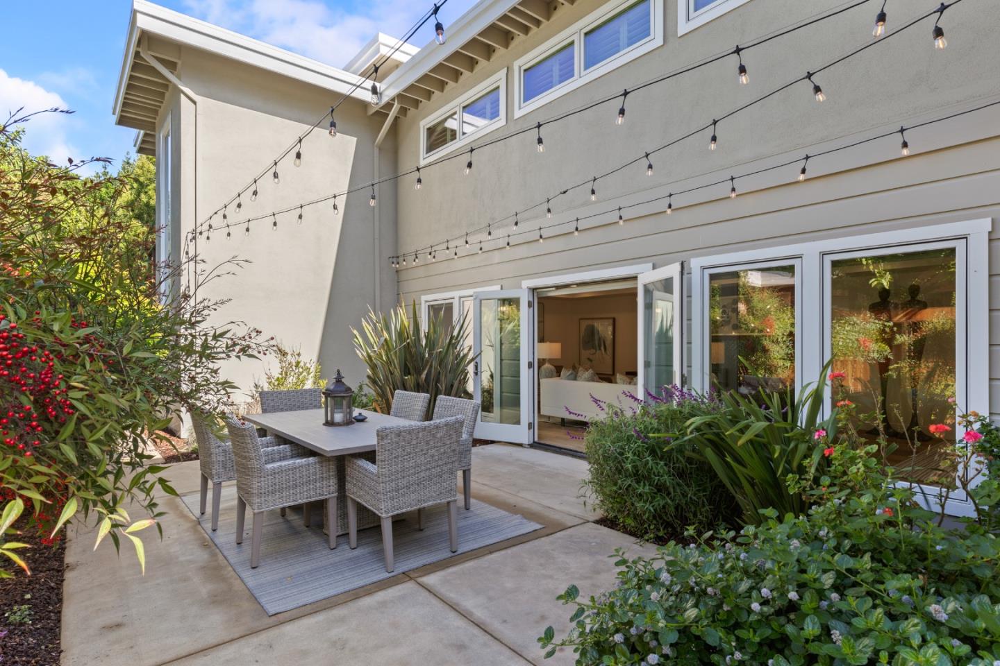 1596 Columbus Av - Easton Addition