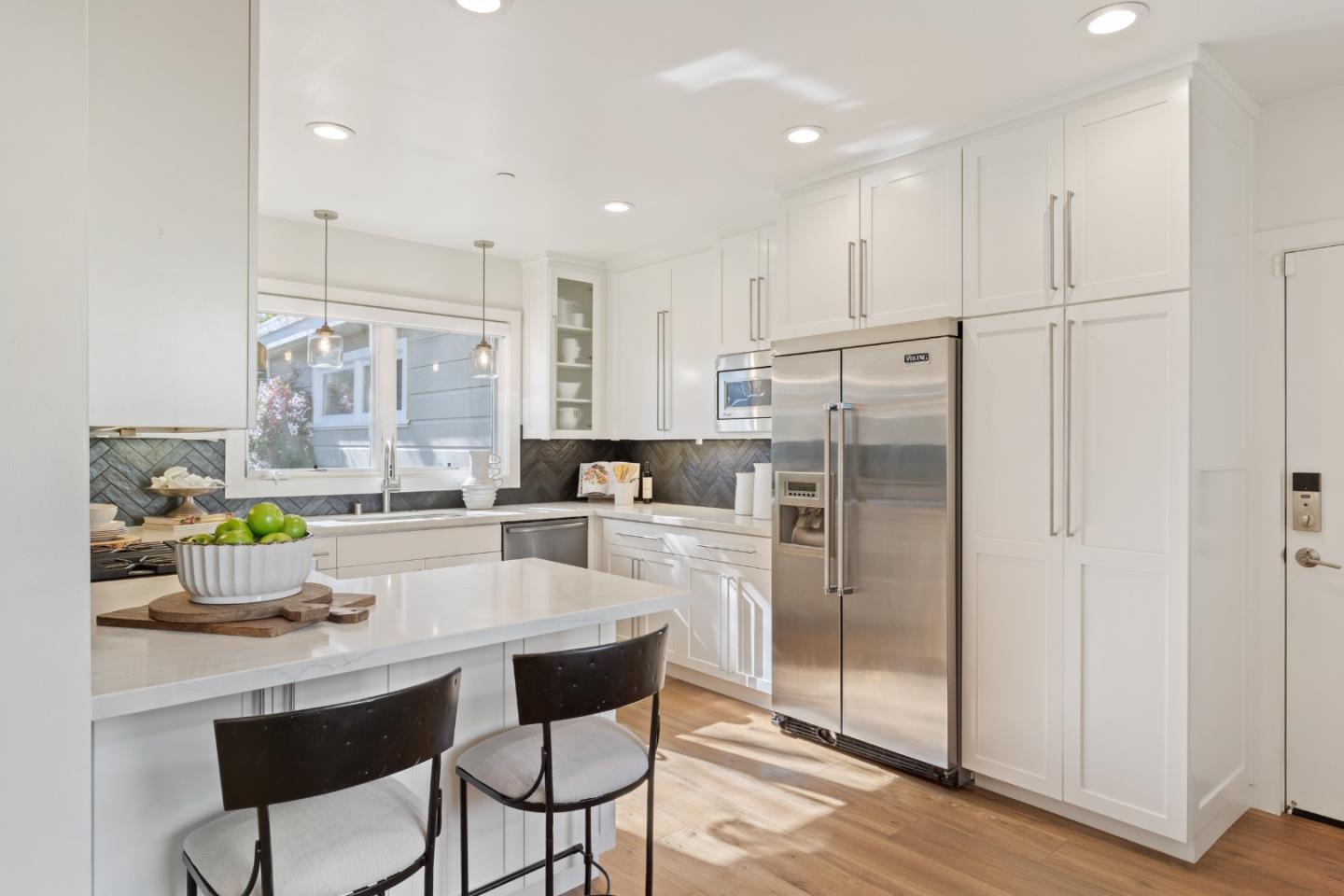 1596 Columbus Av - Easton Addition