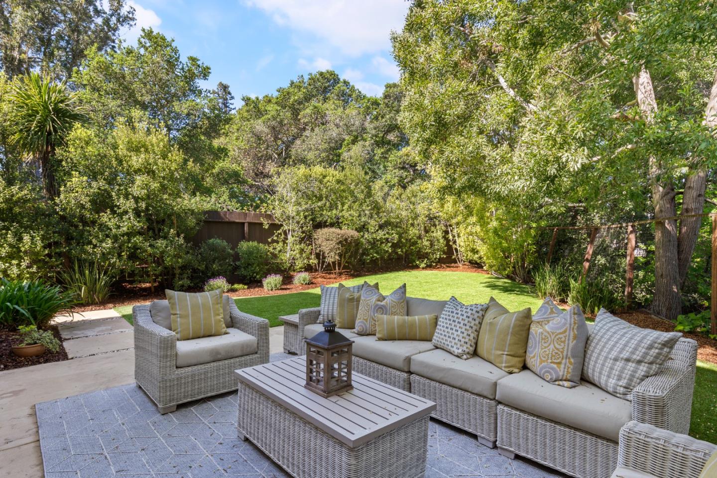 1596 Columbus Av - Easton Addition