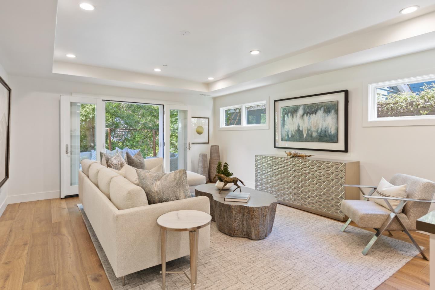 1596 Columbus Av - Easton Addition