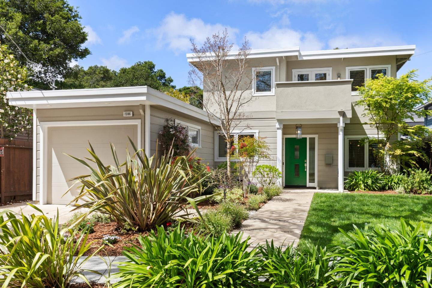 1596 Columbus Av - Easton Addition