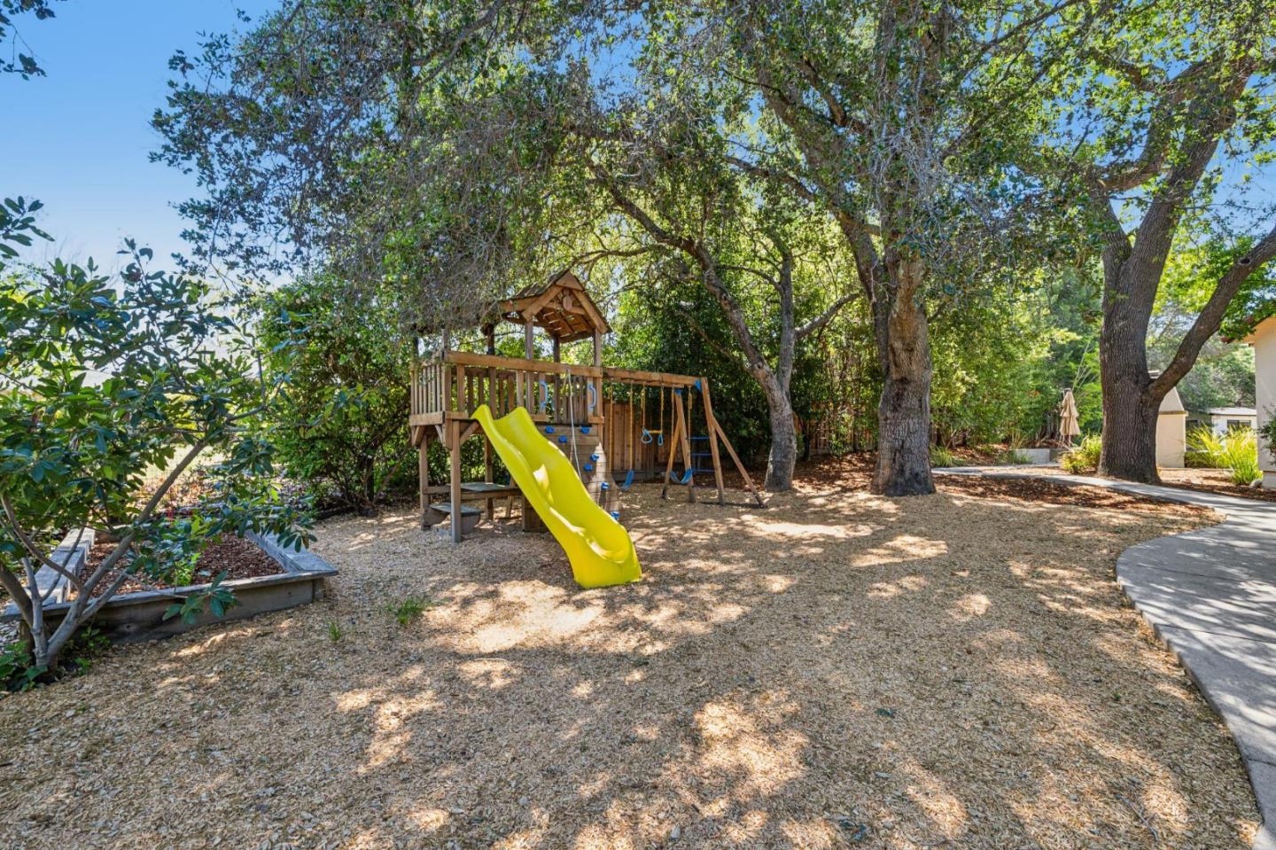 140 Dean RD