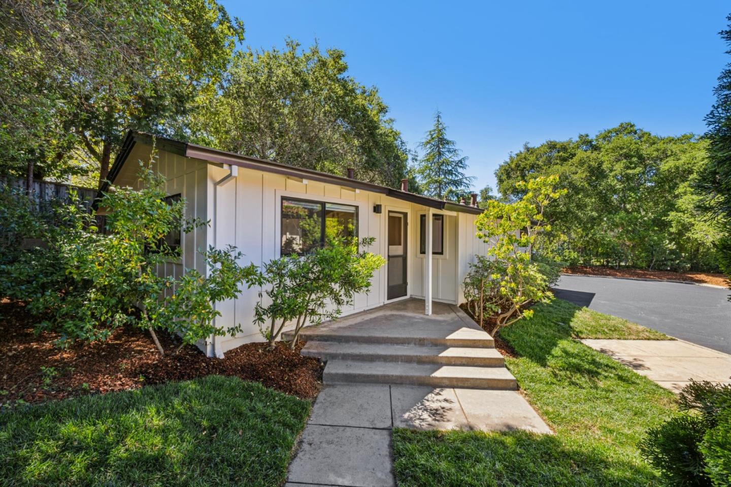 140 Dean RD
