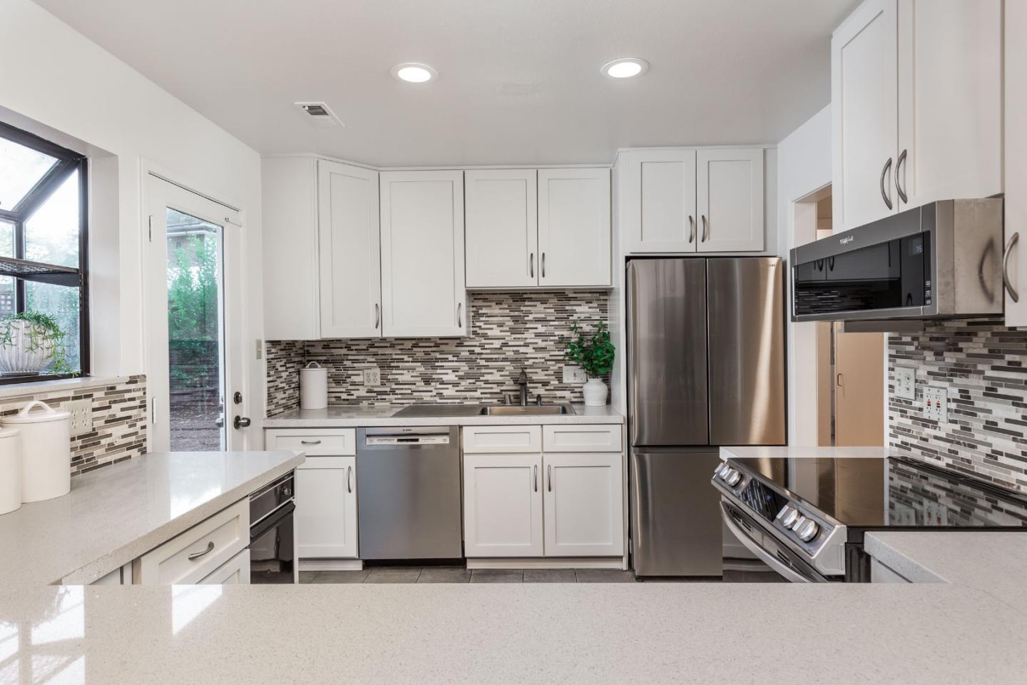 3248 Clifton Court