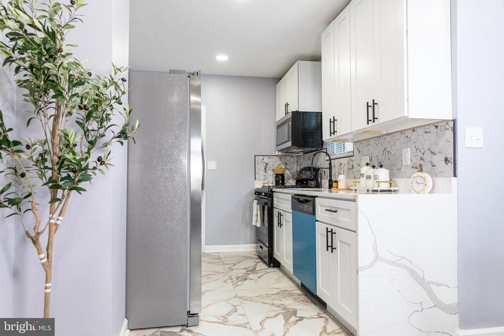 4024 6TH STREET