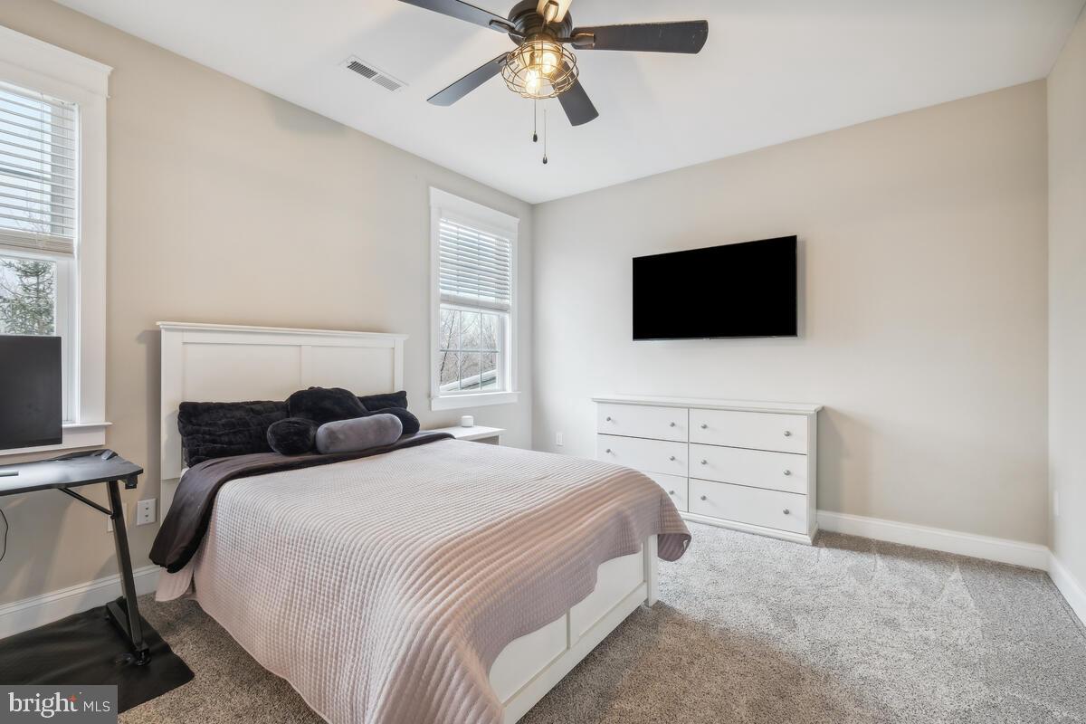 1906 KINGS FOREST TRAIL