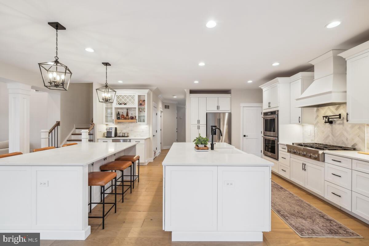 1906 KINGS FOREST TRAIL