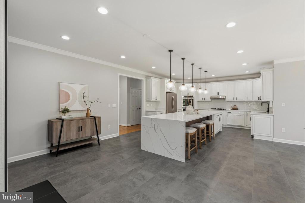 1809 KINGS FOREST TRAIL