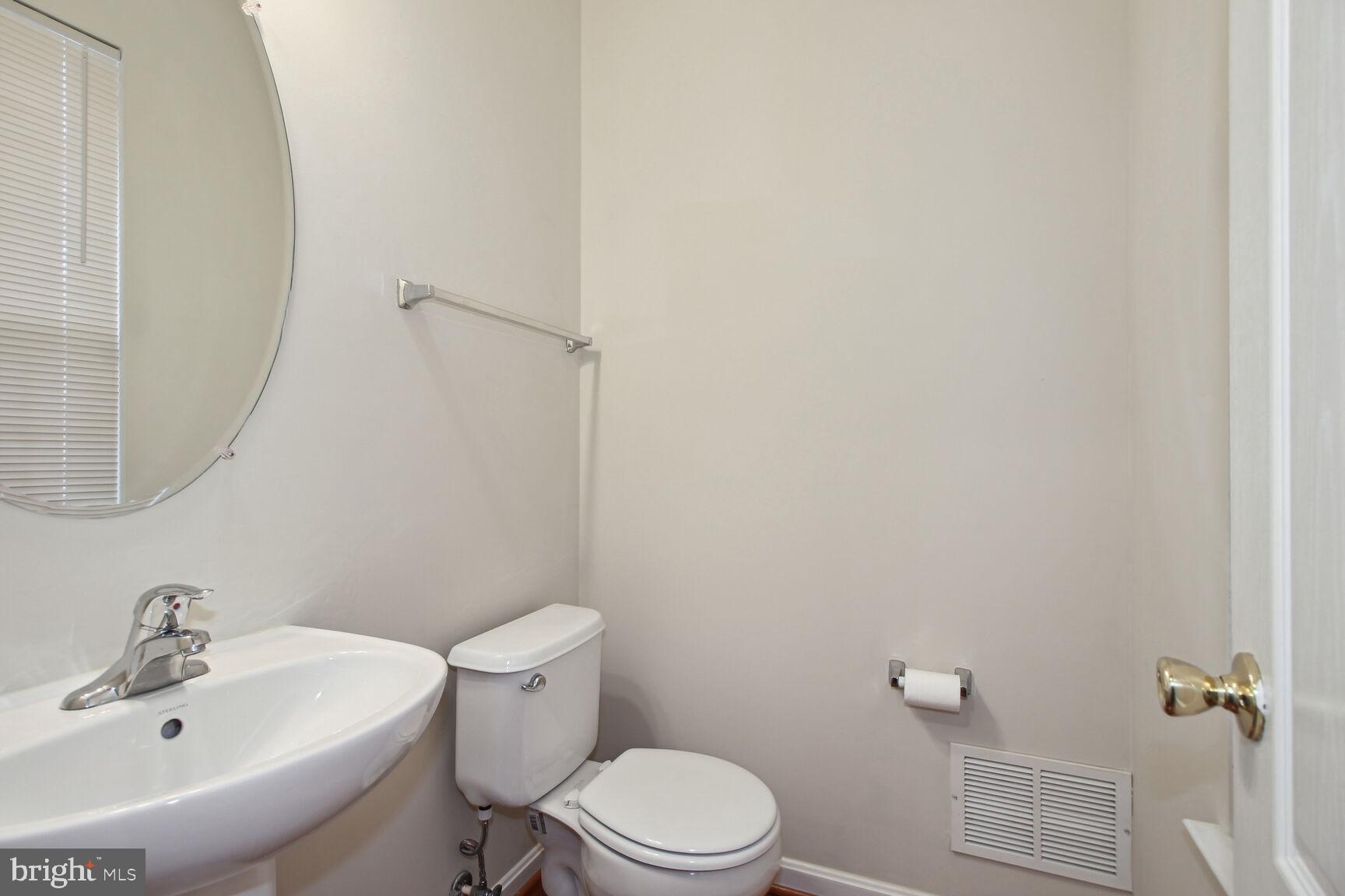 108 FEATHERSTONE PLACE