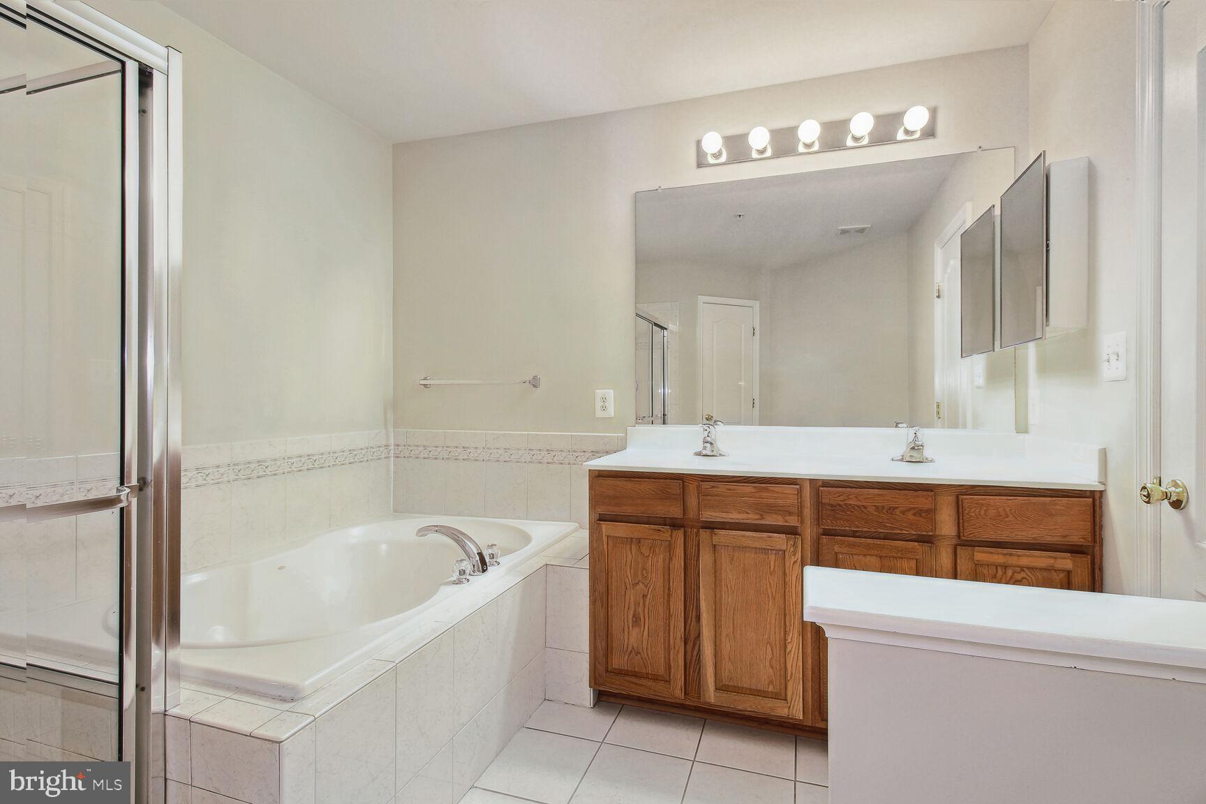 108 FEATHERSTONE PLACE