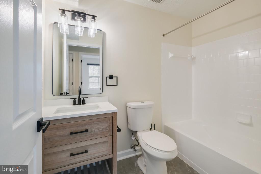 6501 SPRINGWATER CT 8402