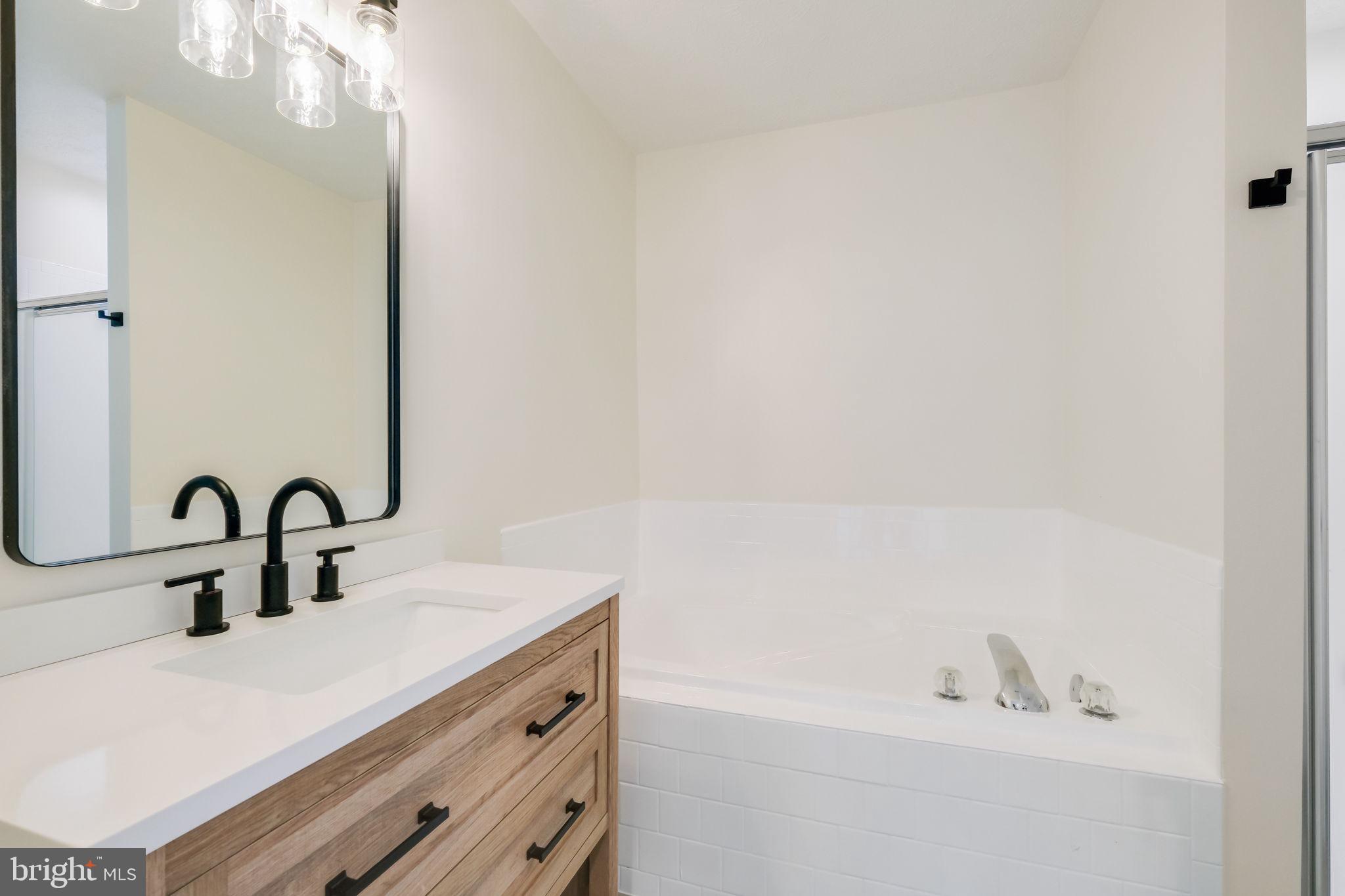 6501 SPRINGWATER CT 8402