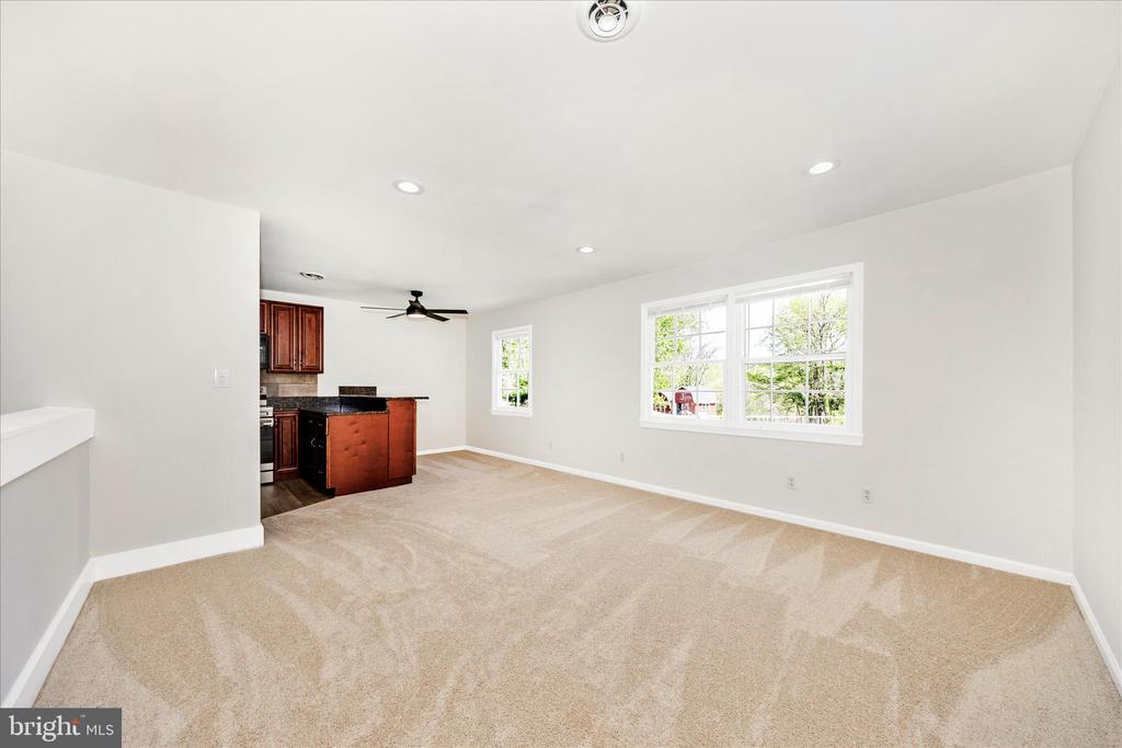 3007 GREEN VALLEY ROAD