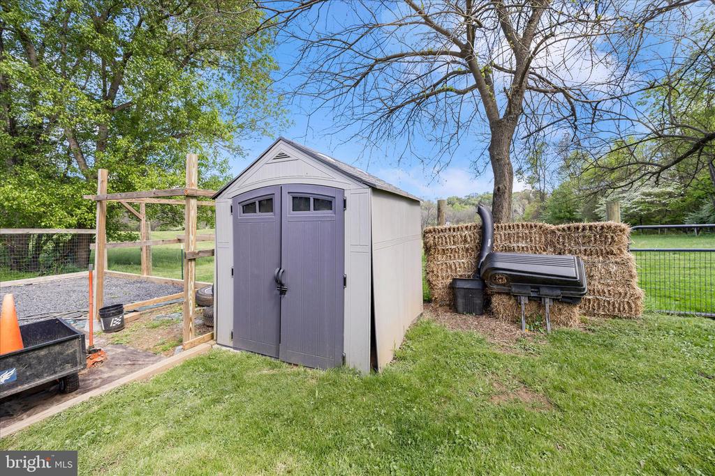 3007 GREEN VALLEY ROAD