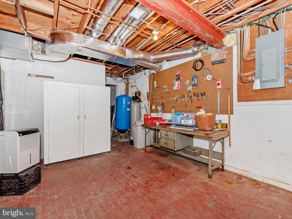 1855 LONG CORNER ROAD