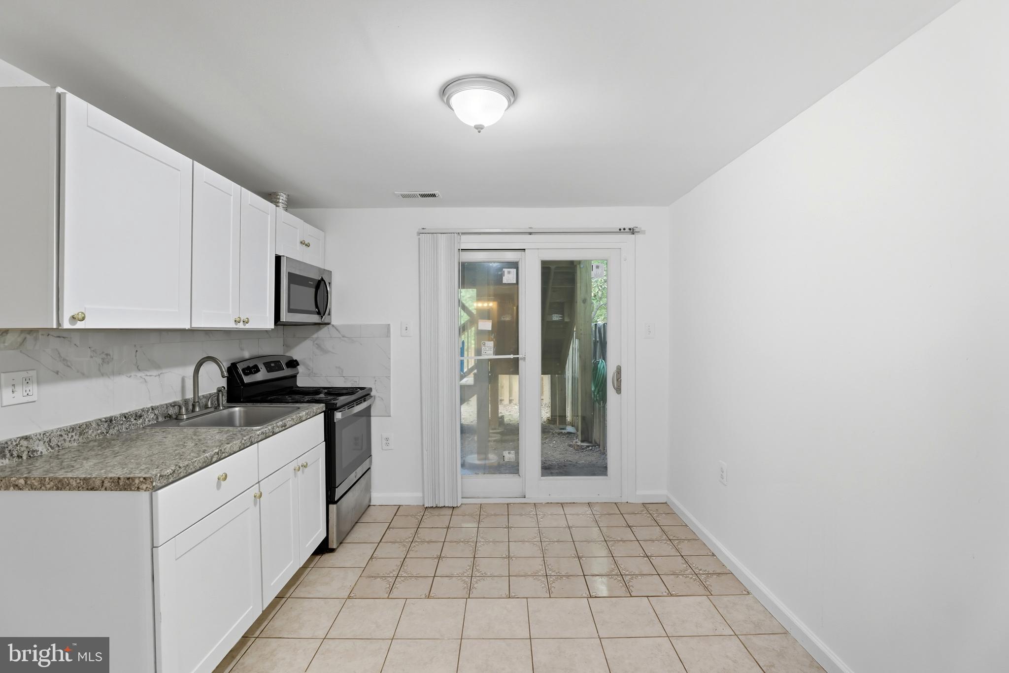 11553 SUMMER OAK DRIVE