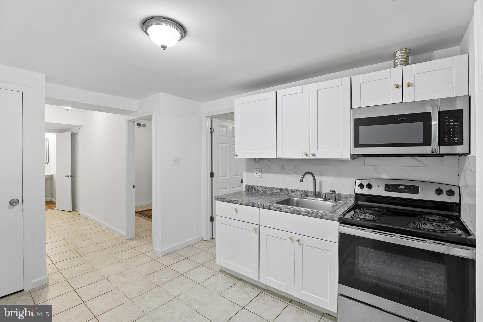 11553 SUMMER OAK DRIVE