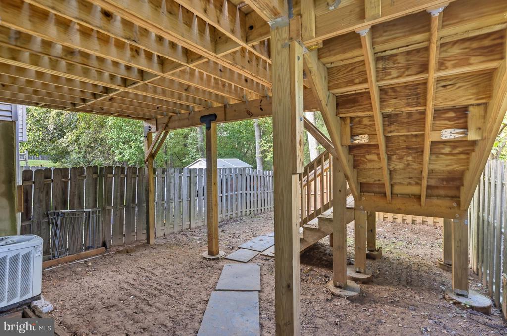 11553 SUMMER OAK DRIVE