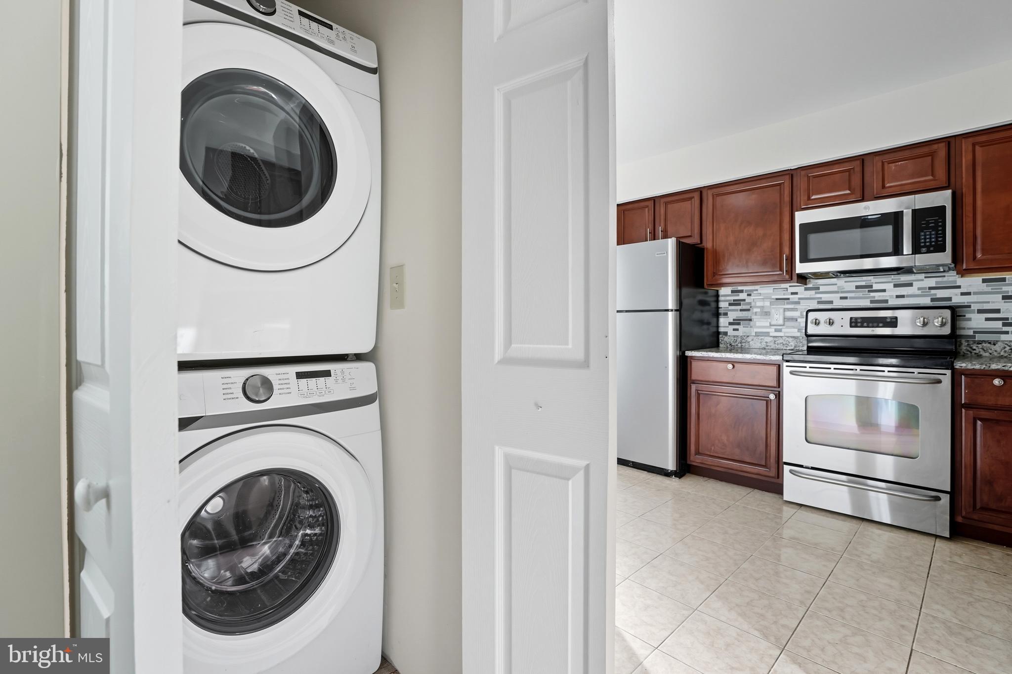 11553 SUMMER OAK DRIVE