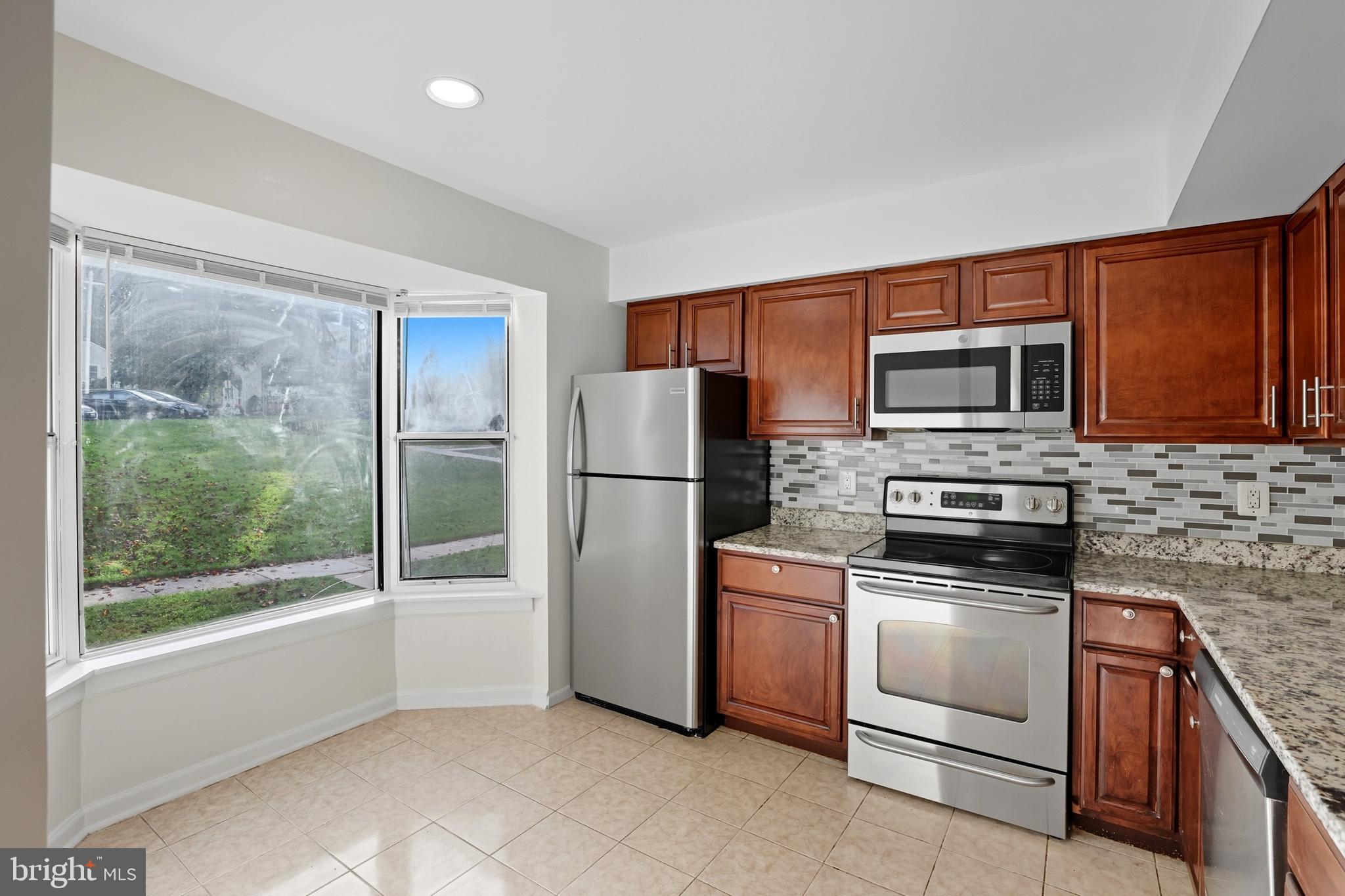 11553 SUMMER OAK DRIVE