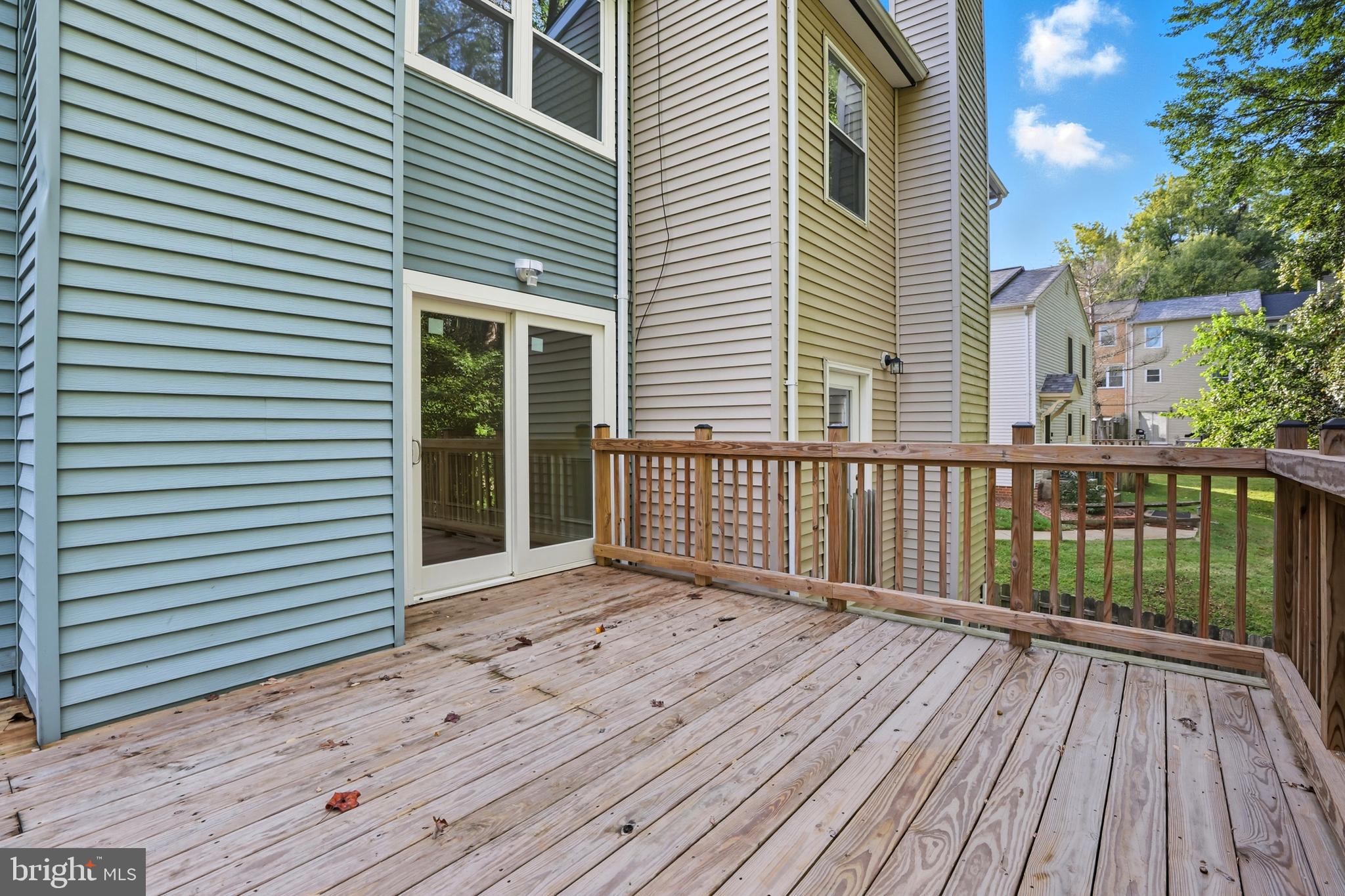 11553 SUMMER OAK DRIVE