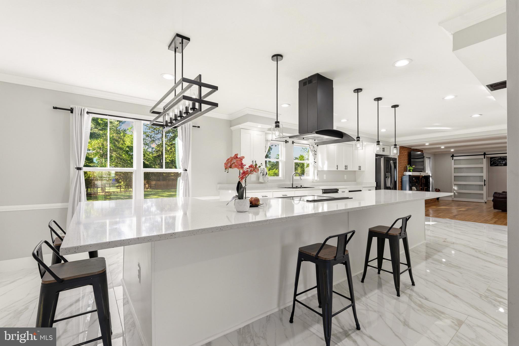 8701 LOCHAVEN DRIVE
