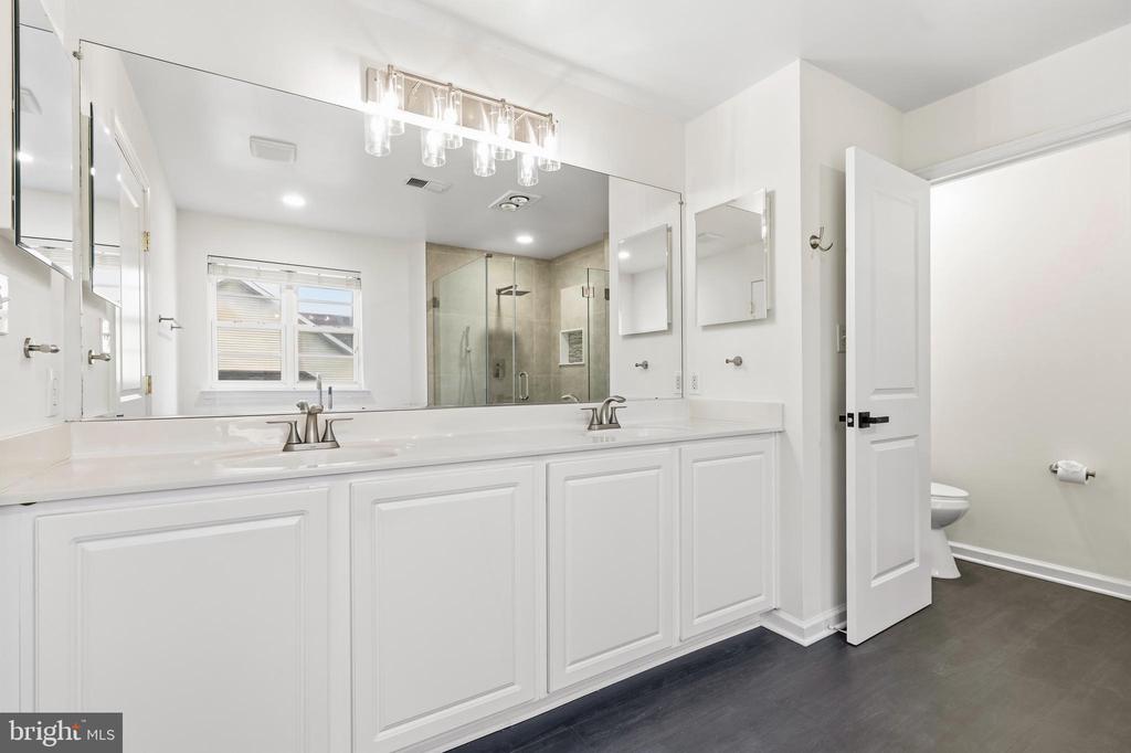 22409 BROOK POINT WAY