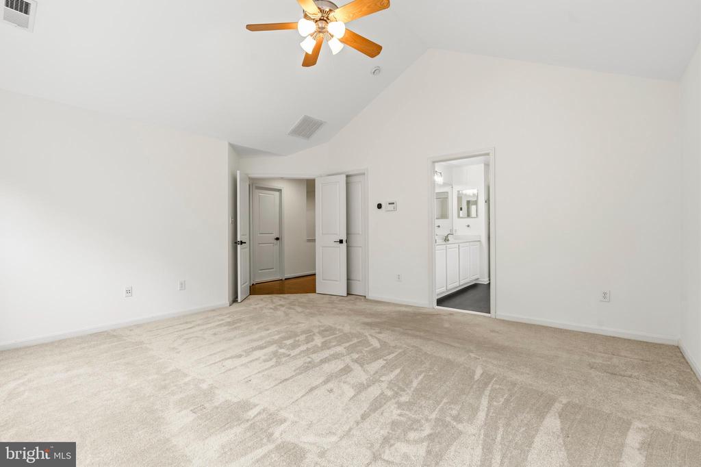 22409 BROOK POINT WAY