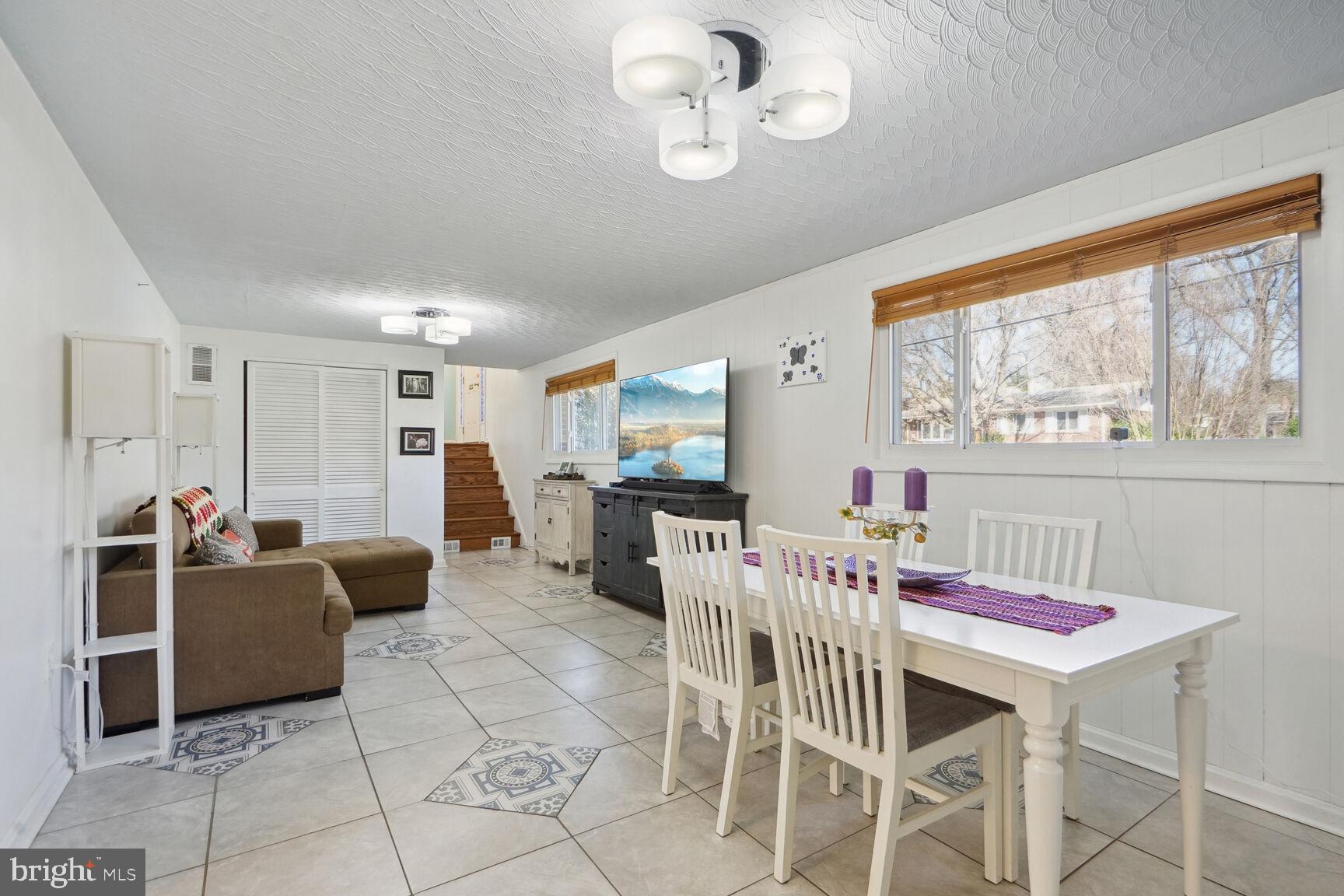 7402 WELLESLEY DRIVE