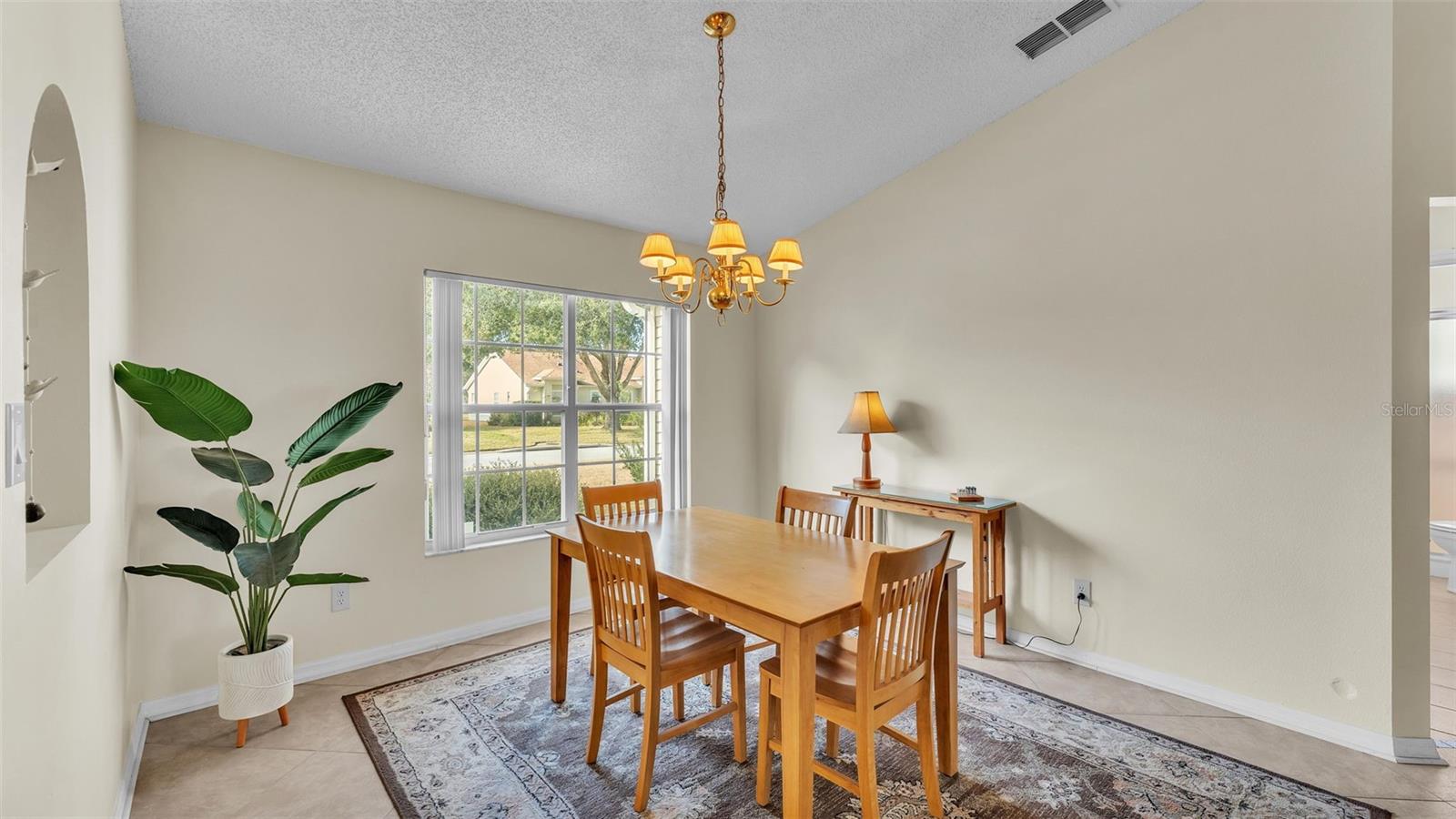 4064 RIVER CREST CIR