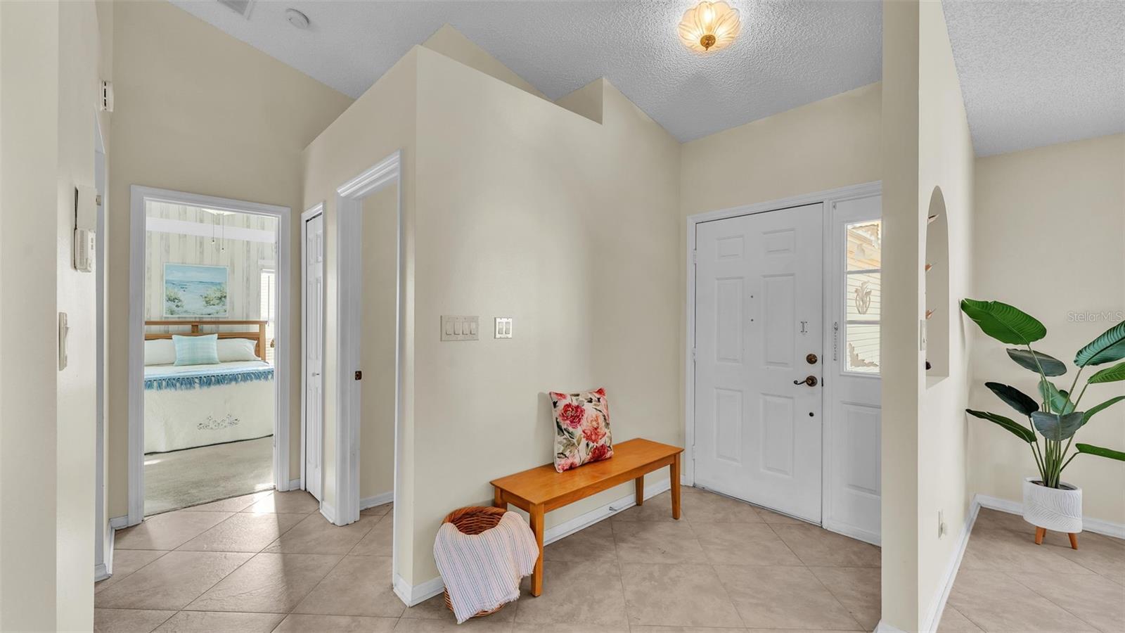 4064 RIVER CREST CIR