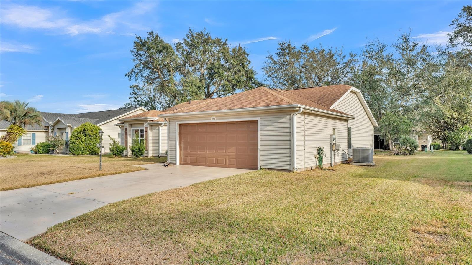 4064 RIVER CREST CIR