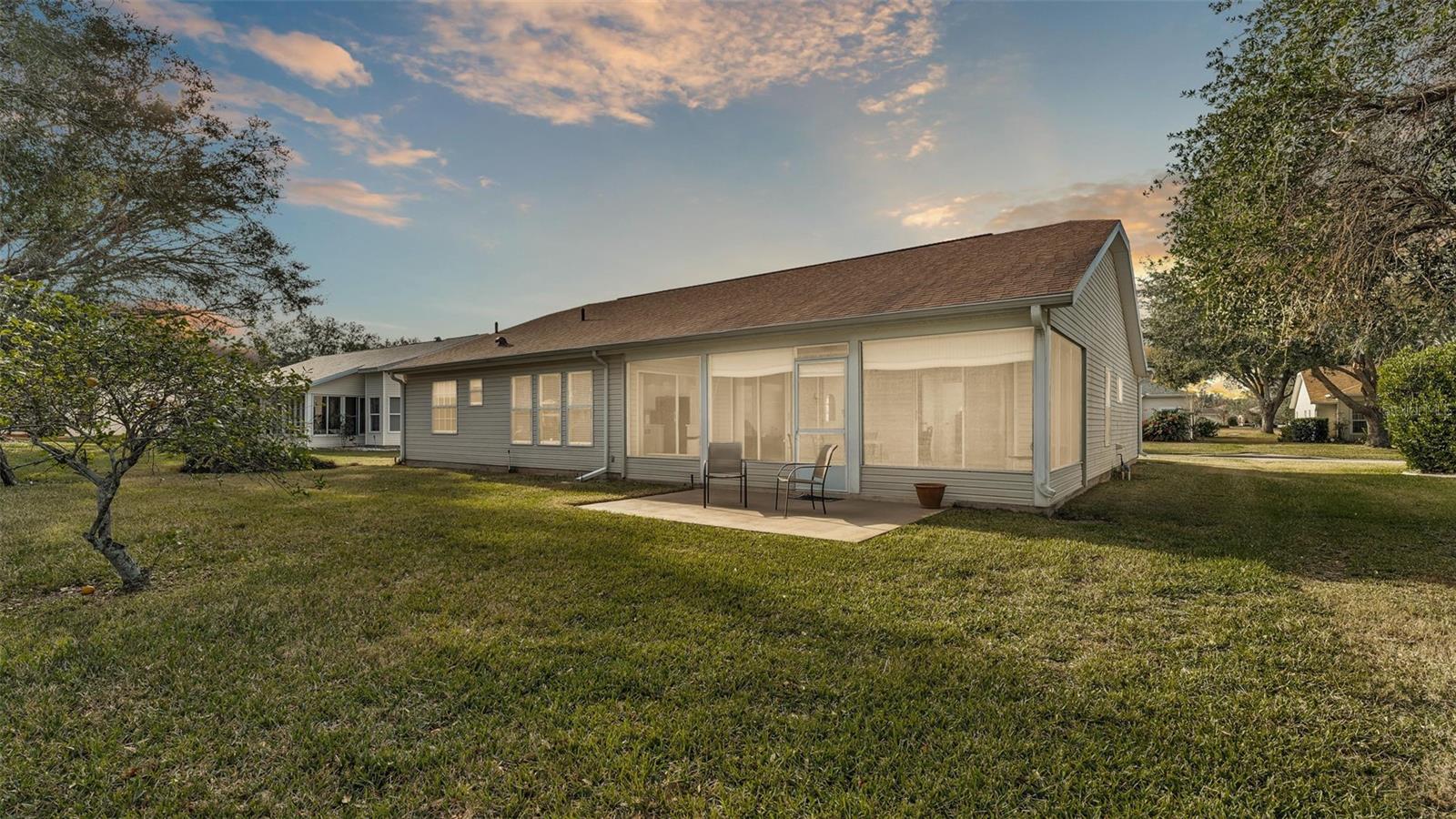 4064 RIVER CREST CIR