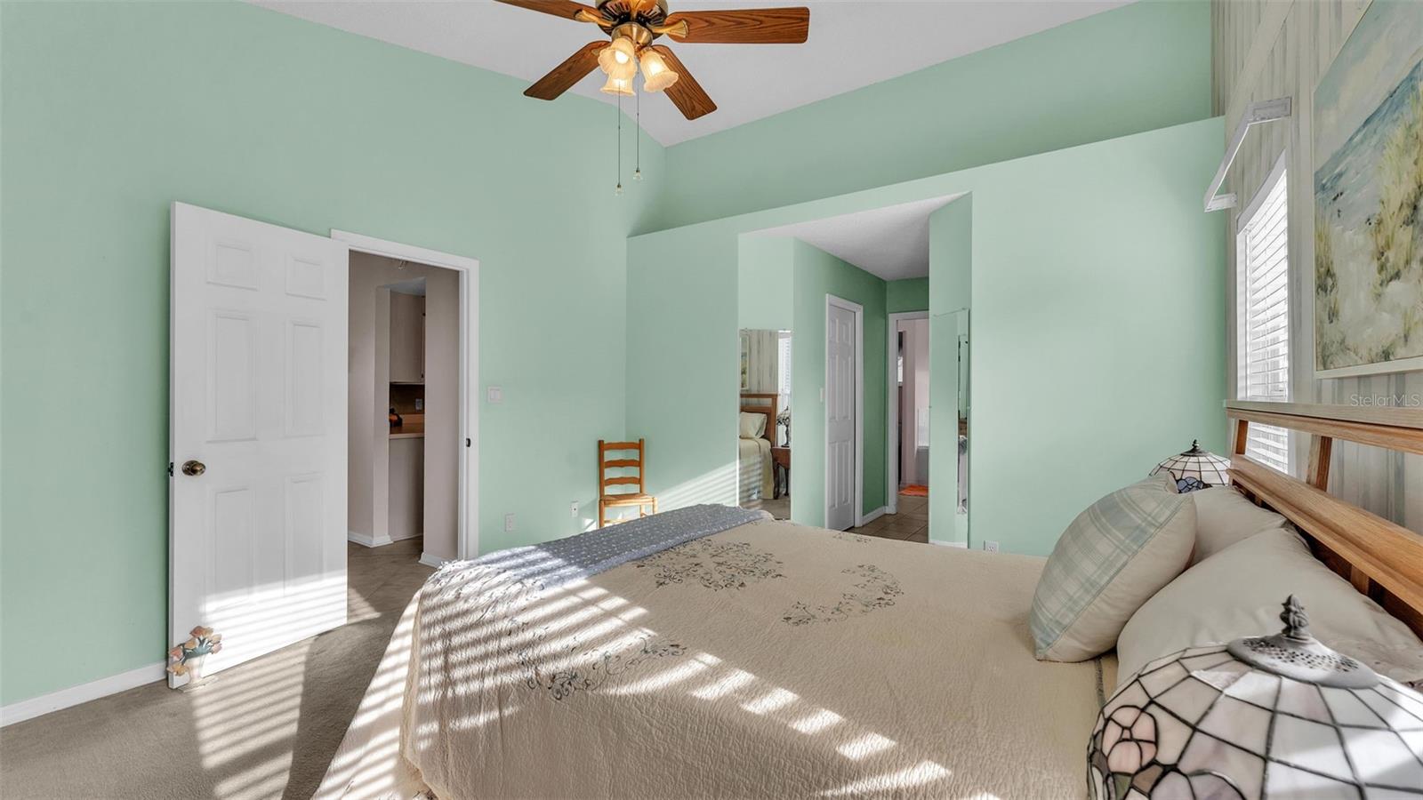 4064 RIVER CREST CIR