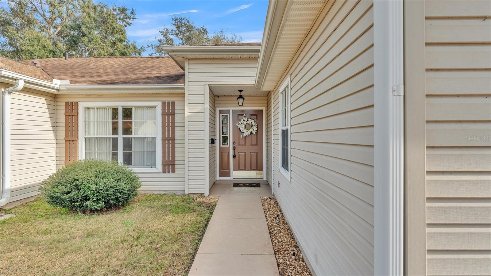 4064 RIVER CREST CIR