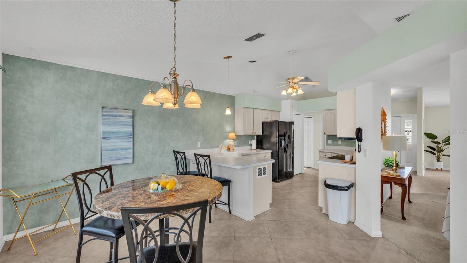 4064 RIVER CREST CIR