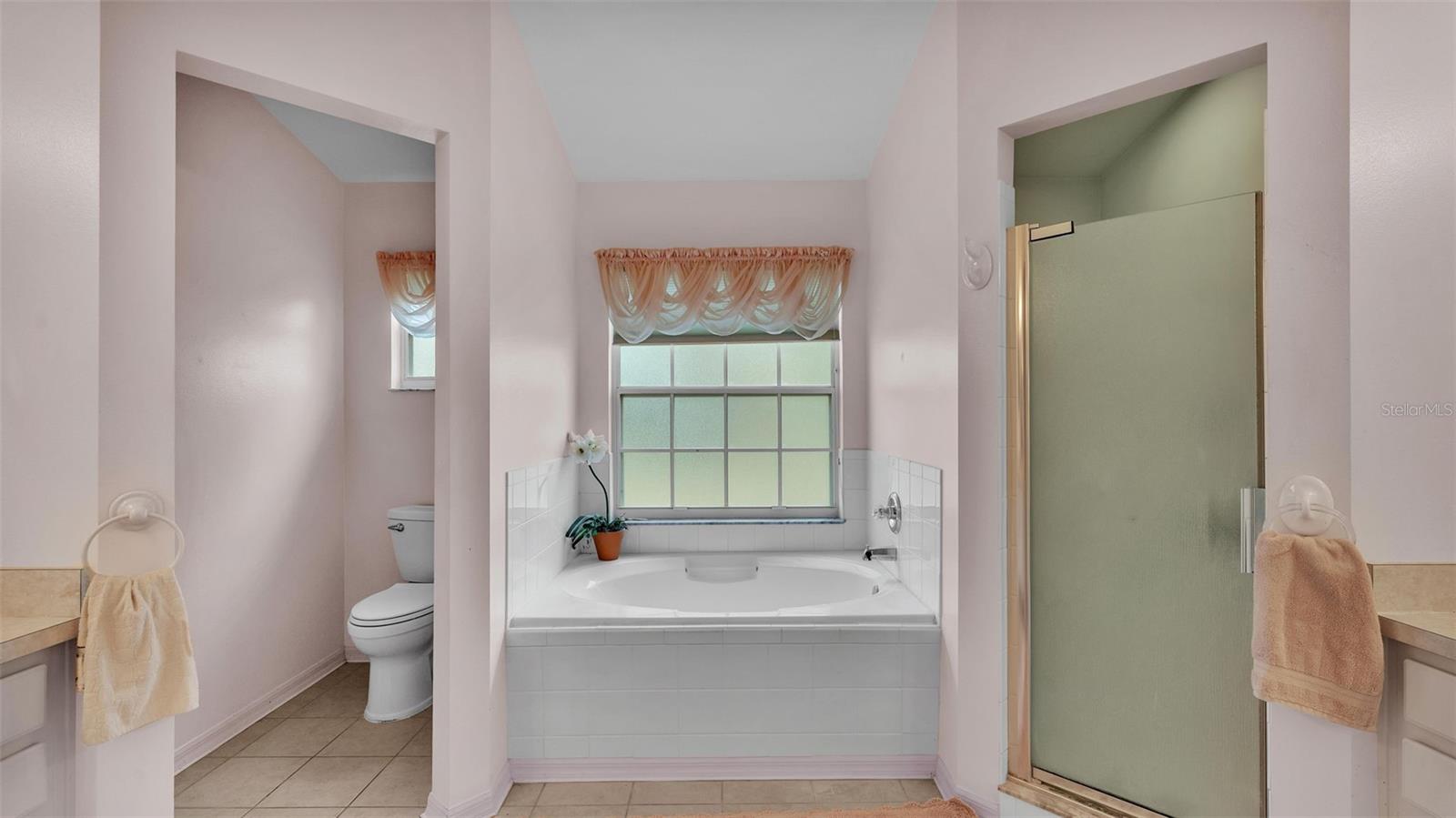 4064 RIVER CREST CIR