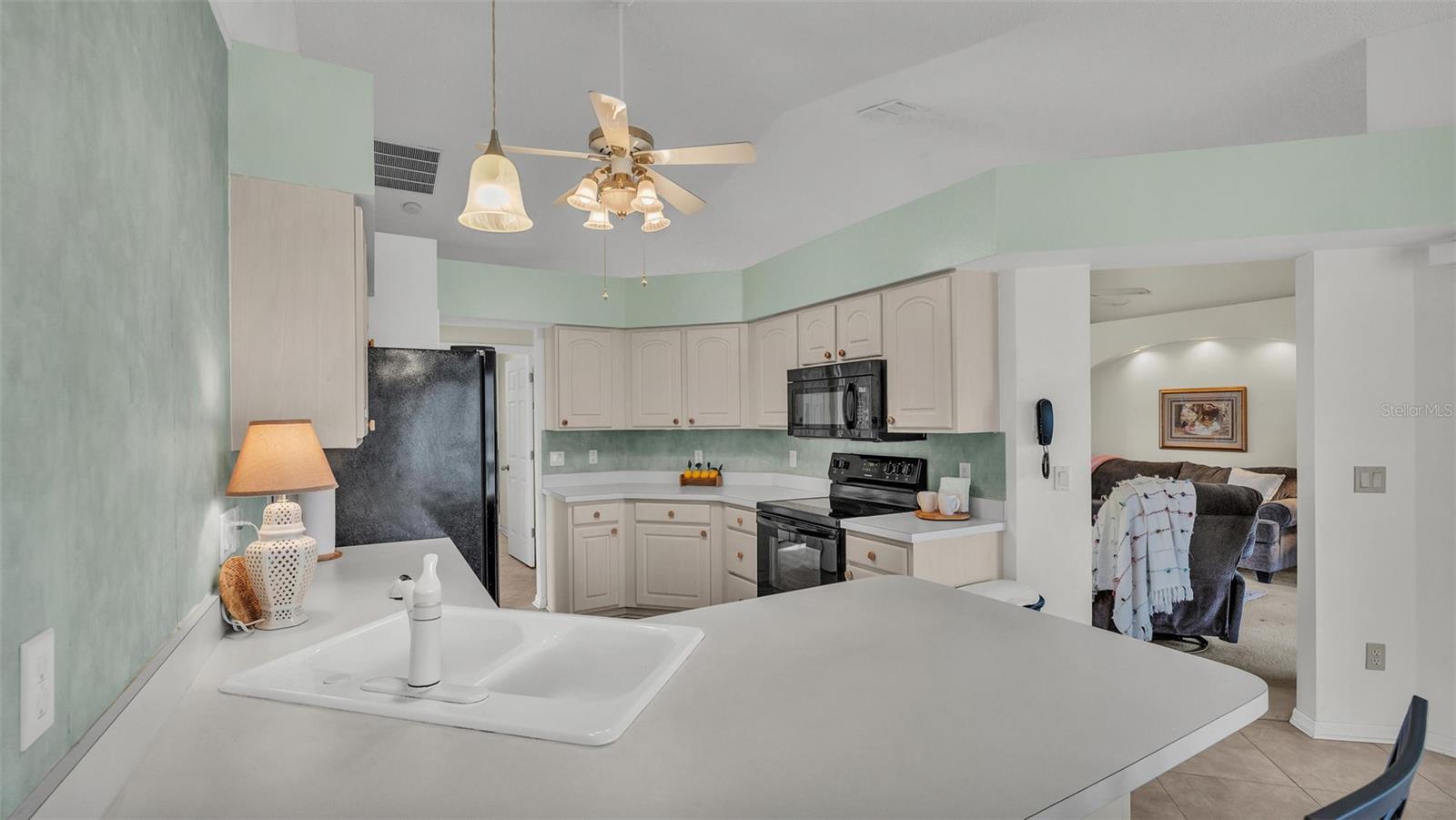 4064 RIVER CREST CIR