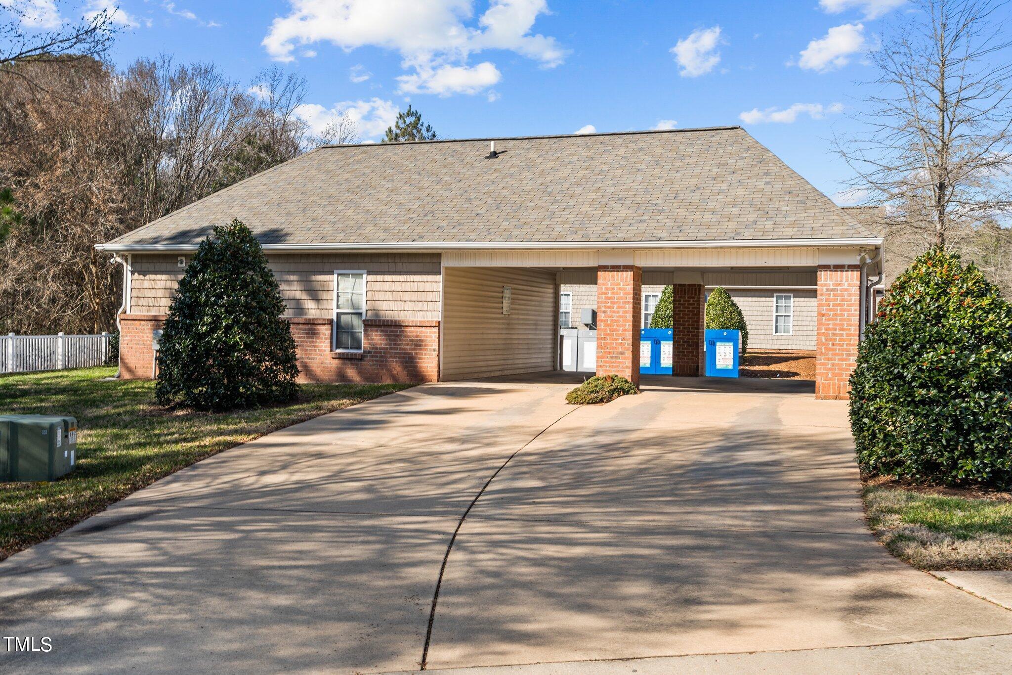 2501 Huntscroft Lane