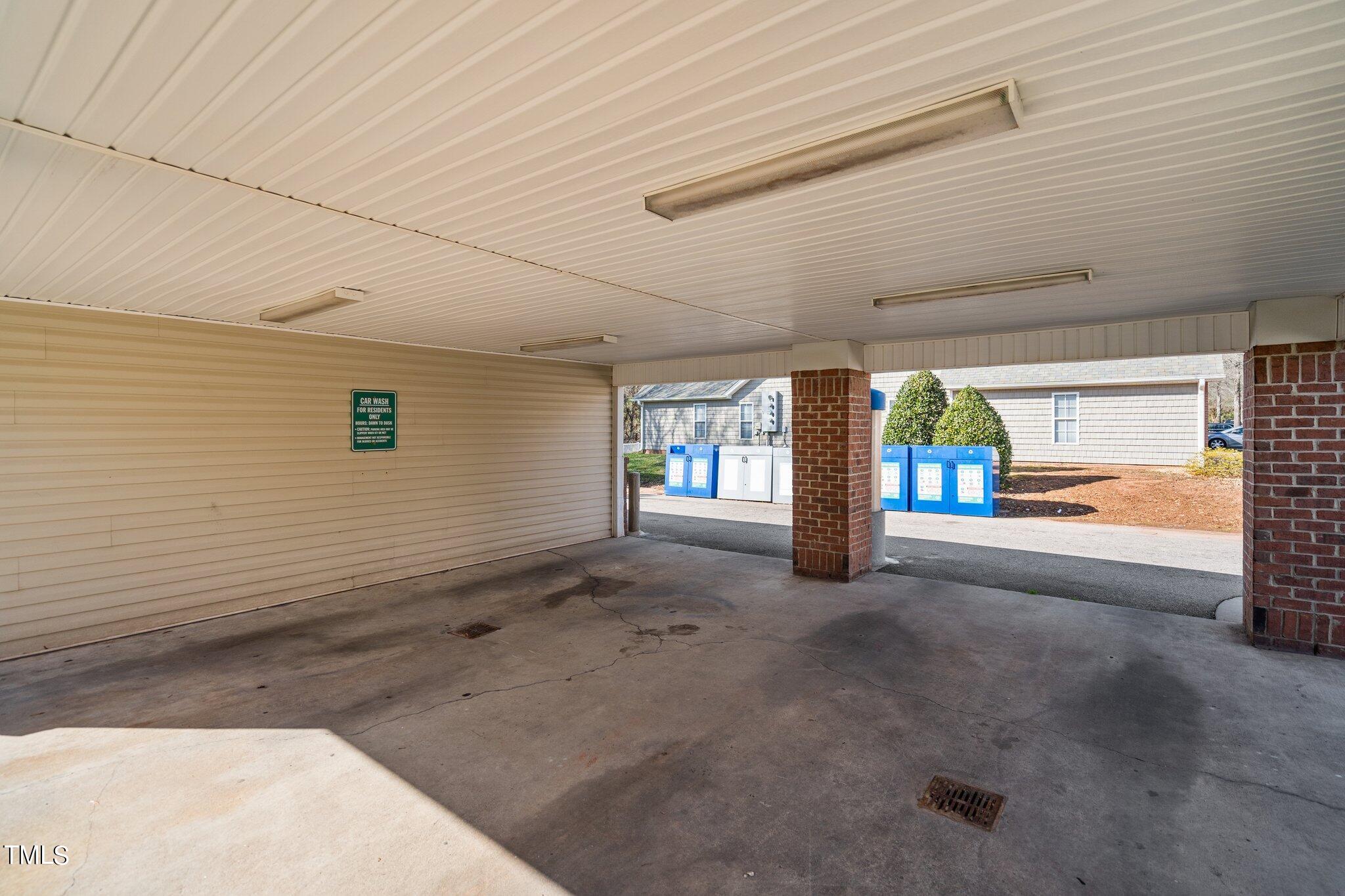 2501 Huntscroft Lane