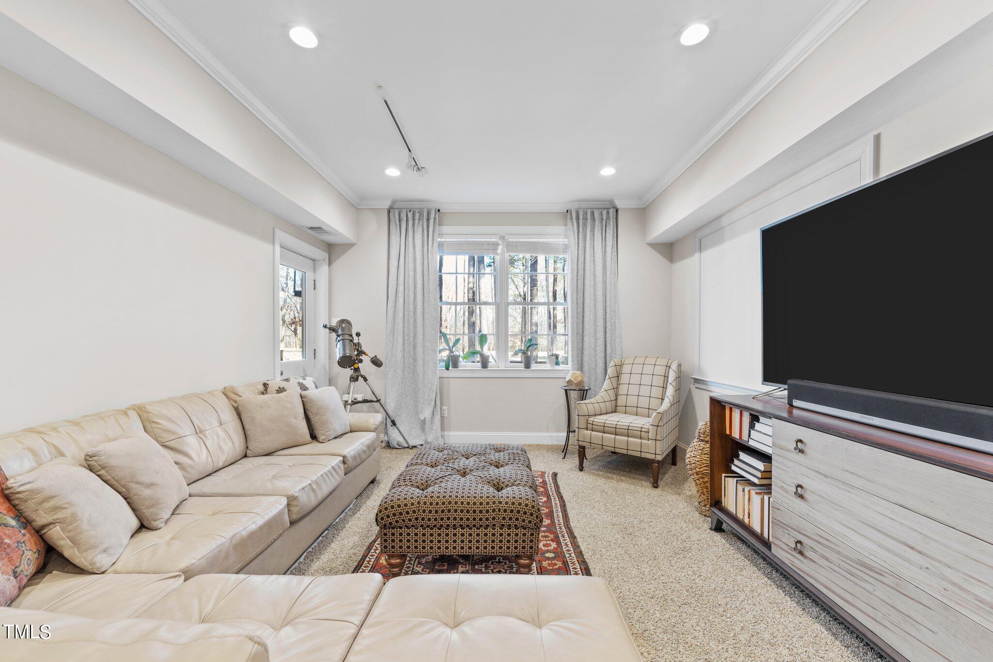 8948 Winged Thistle Court