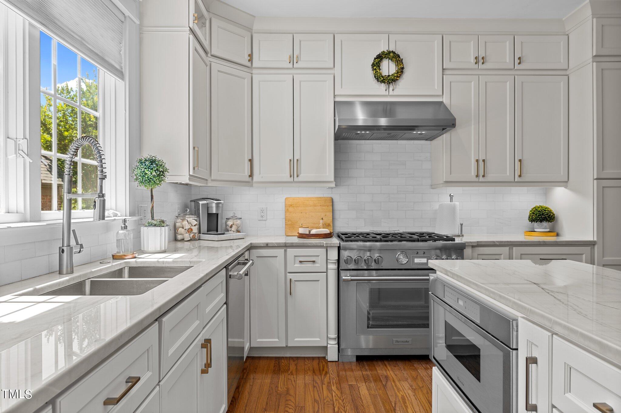 8948 Winged Thistle Court