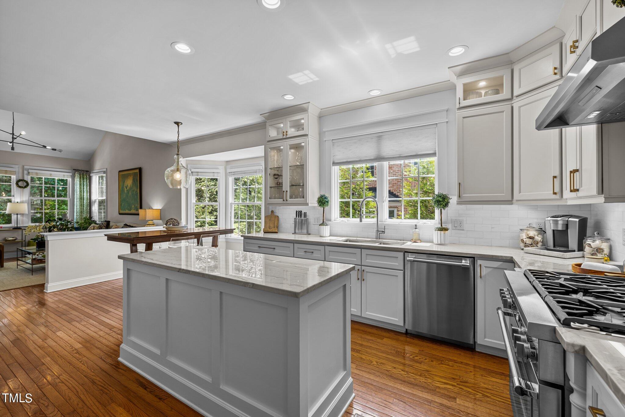 8948 Winged Thistle Court