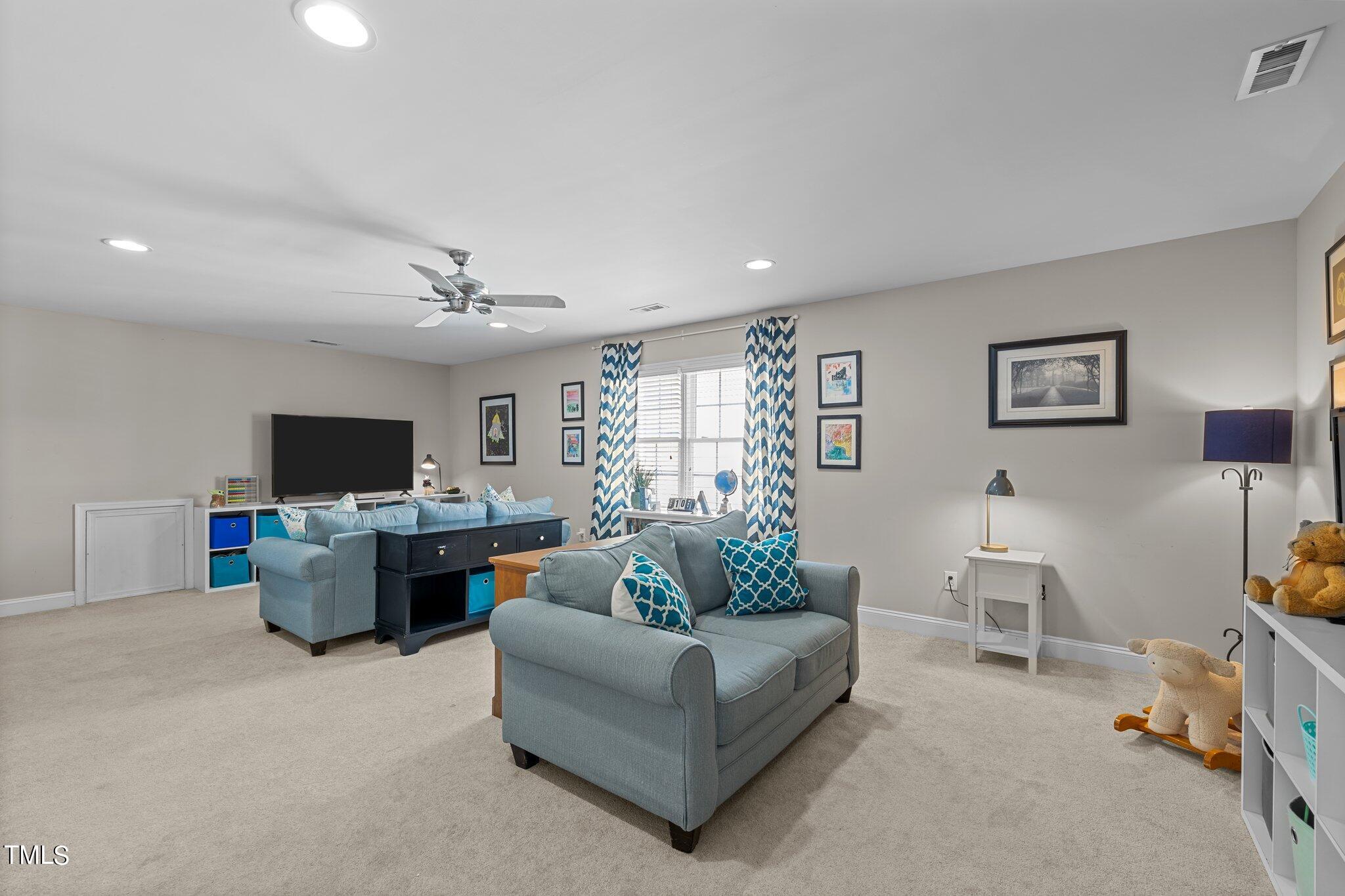 8948 Winged Thistle Court