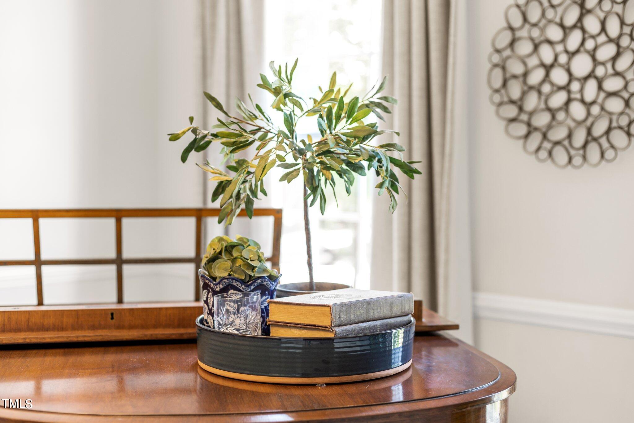 8948 Winged Thistle Court