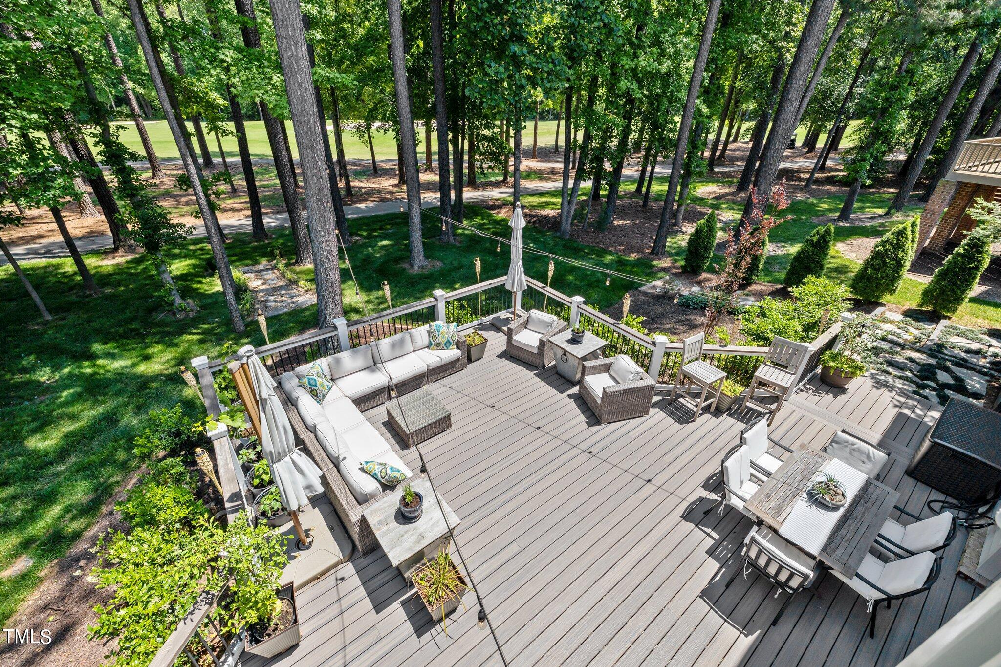 8948 Winged Thistle Court