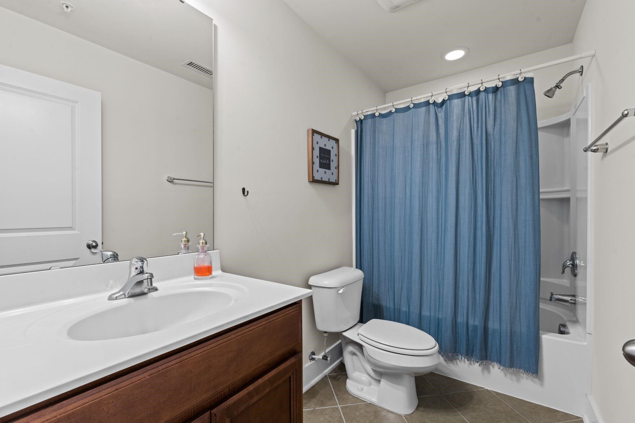 9304 Sevillanos Walk