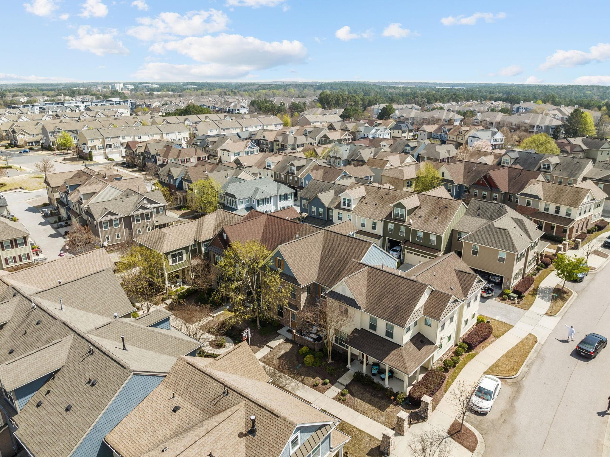 9304 Sevillanos Walk